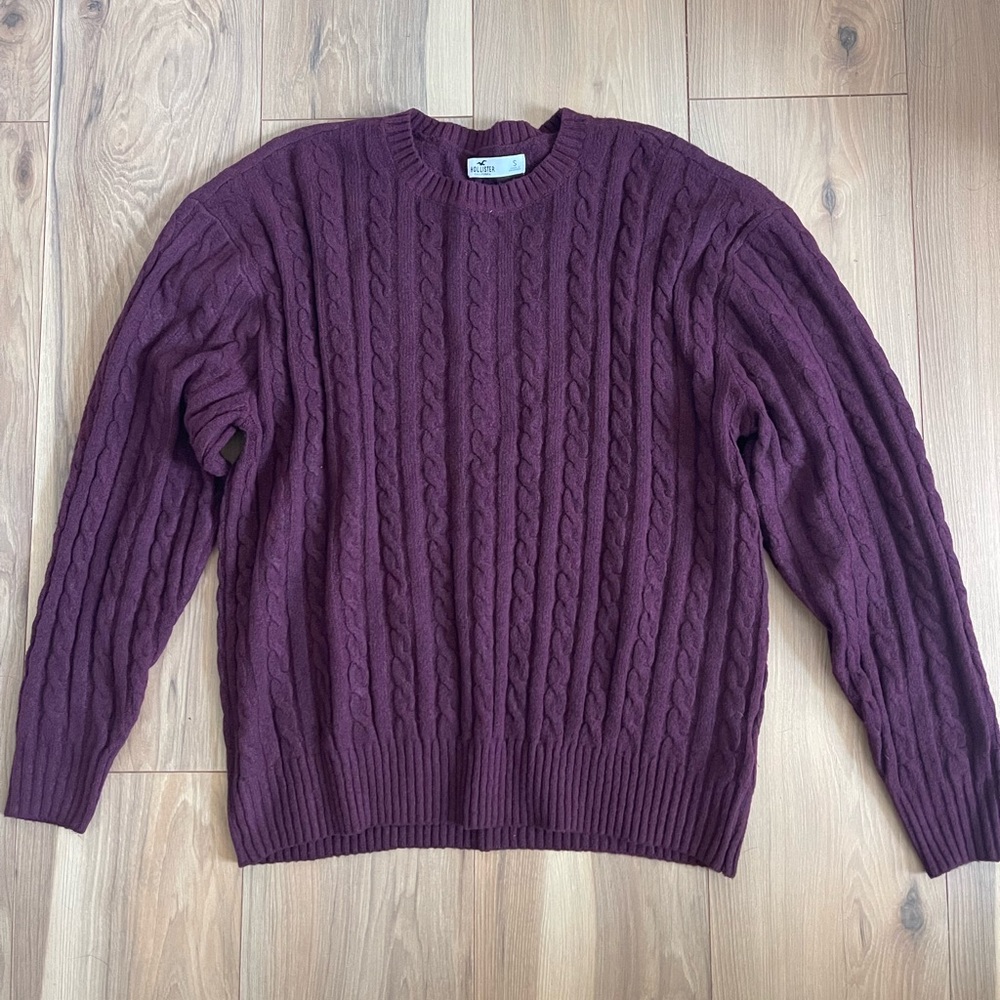 *NWT* Hollister womens maroon sweater size small